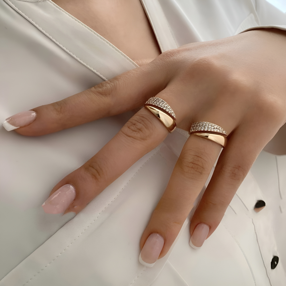 JULIA | ANILLO ELEGANTE
