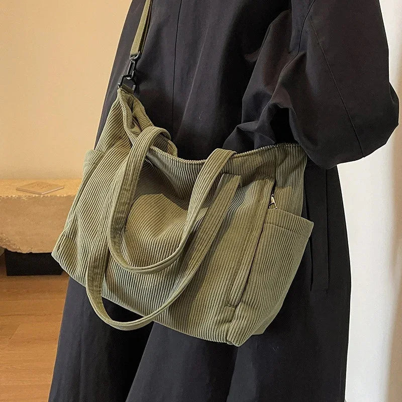 ALMA | BOLSO TOTE ACANALADO CON DETALLE DE CUERDA