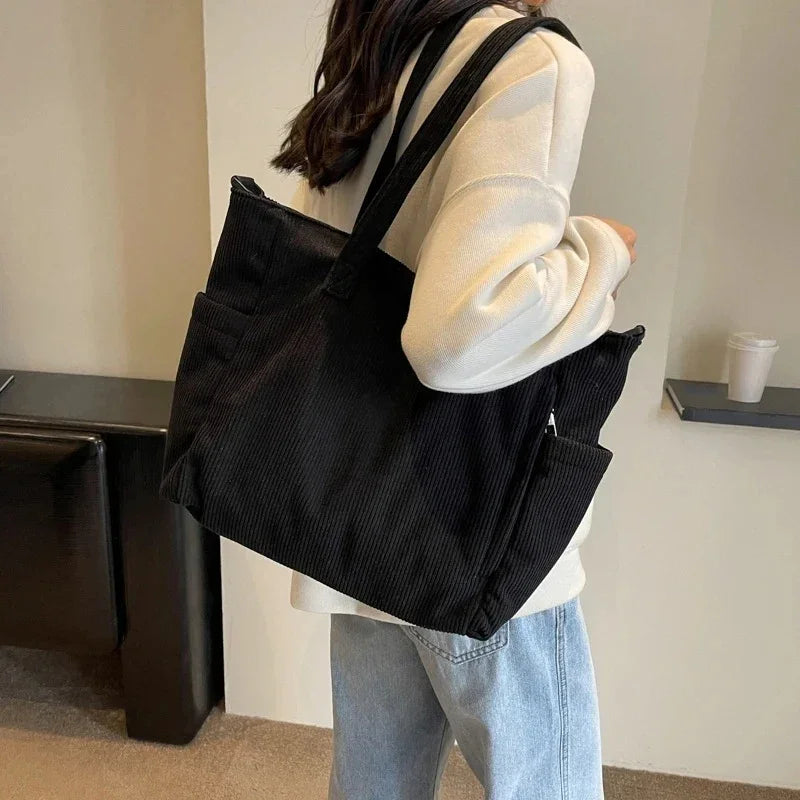 ALMA | BOLSO TOTE ACANALADO CON DETALLE DE CUERDA